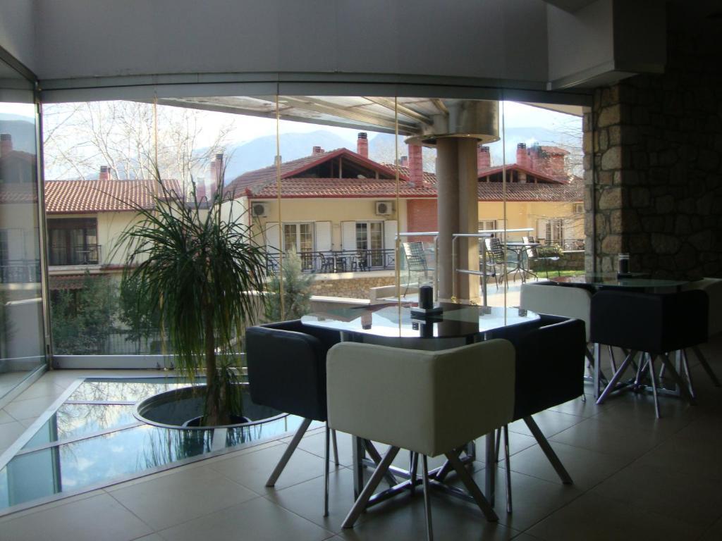 Nymfes Hotel Káto Loutrákion Esterno foto